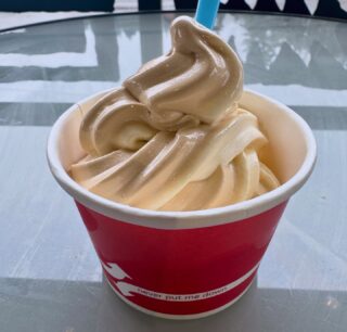 Yogurt in the House!!!! Vanilla, Salted Carmel Or Swirl of the both!! $5 a cup! #foyo #vanilla #saltedcarmel